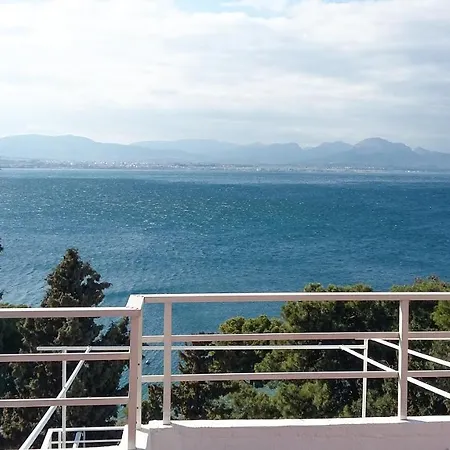Huge Terrace & View Flat Διαμέρισμα Λουτράκι