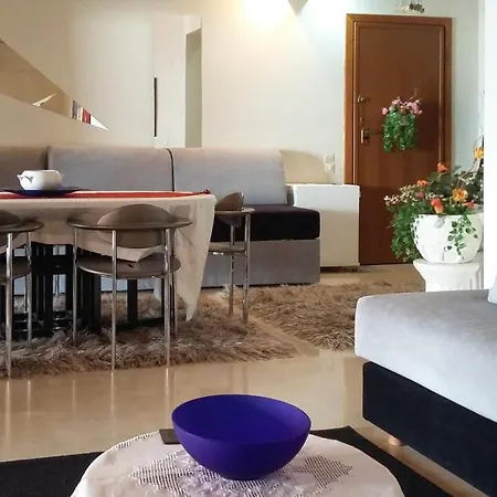 Huge Terrace & View Flat 아파트 *