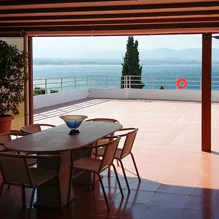 Huge Terrace & View Flat * 루트라키